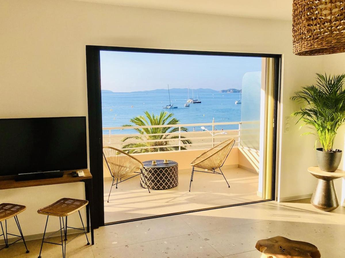 Appartement T3 Lumineux Traversant Totalement Neuf En Face De La Plage Front De Mer Vue Sur Les Iles Vue Mer Panoramique Assuree Residence De La Plage Centre Ville Du Lavandou 3Eme Etage Avec Ascenseur Appartement T3 Le Lavandou Kültér fotó