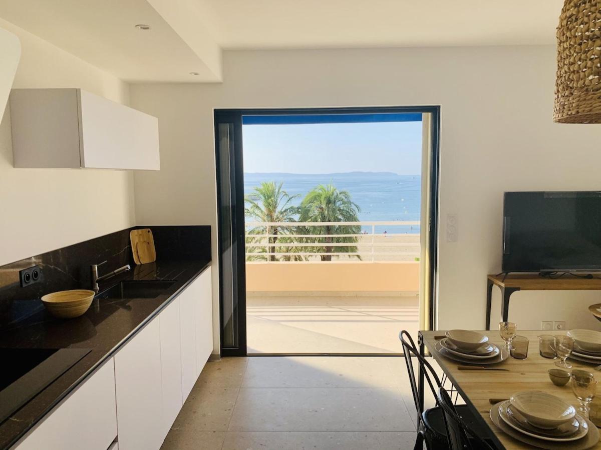 Appartement T3 Lumineux Traversant Totalement Neuf En Face De La Plage Front De Mer Vue Sur Les Iles Vue Mer Panoramique Assuree Residence De La Plage Centre Ville Du Lavandou 3Eme Etage Avec Ascenseur Appartement T3 Le Lavandou Kültér fotó