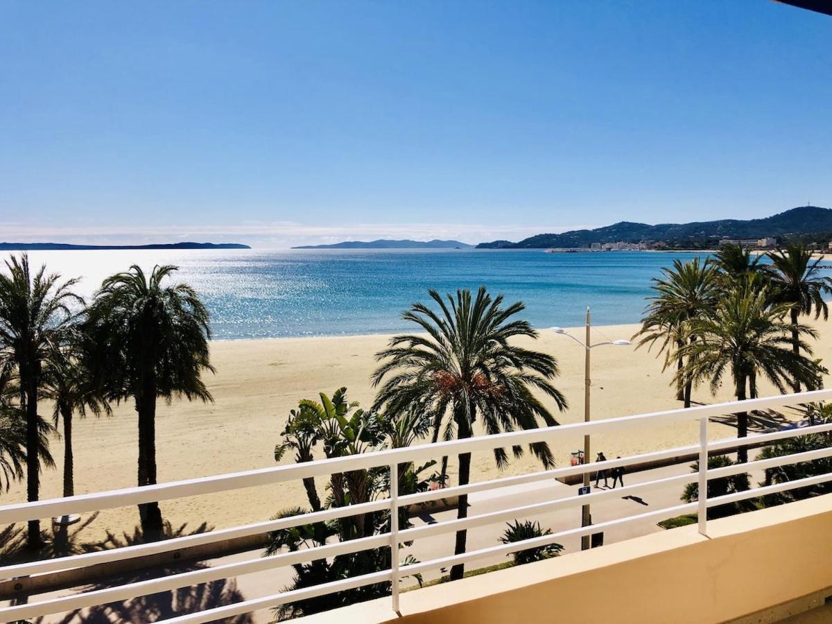 Appartement T3 Lumineux Traversant Totalement Neuf En Face De La Plage Front De Mer Vue Sur Les Iles Vue Mer Panoramique Assuree Residence De La Plage Centre Ville Du Lavandou 3Eme Etage Avec Ascenseur Appartement T3 Le Lavandou Kültér fotó