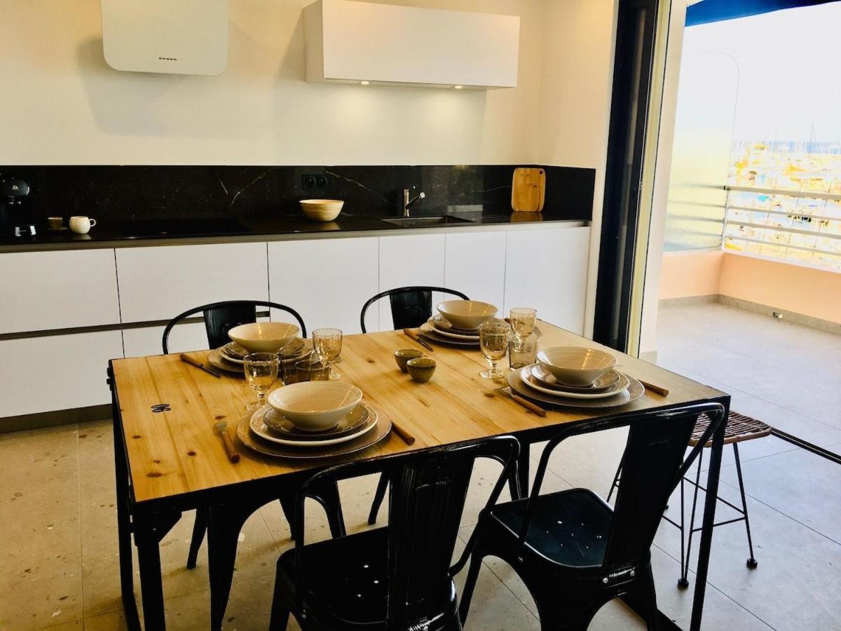 Appartement T3 Lumineux Traversant Totalement Neuf En Face De La Plage Front De Mer Vue Sur Les Iles Vue Mer Panoramique Assuree Residence De La Plage Centre Ville Du Lavandou 3Eme Etage Avec Ascenseur Appartement T3 Le Lavandou Kültér fotó