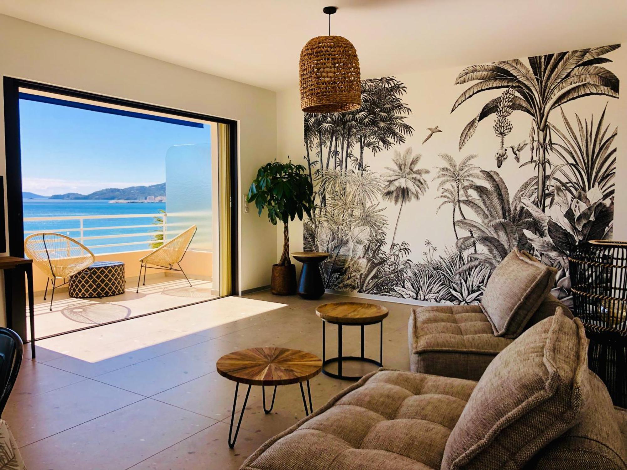 Appartement T3 Lumineux Traversant Totalement Neuf En Face De La Plage Front De Mer Vue Sur Les Iles Vue Mer Panoramique Assuree Residence De La Plage Centre Ville Du Lavandou 3Eme Etage Avec Ascenseur Appartement T3 Le Lavandou Kültér fotó
